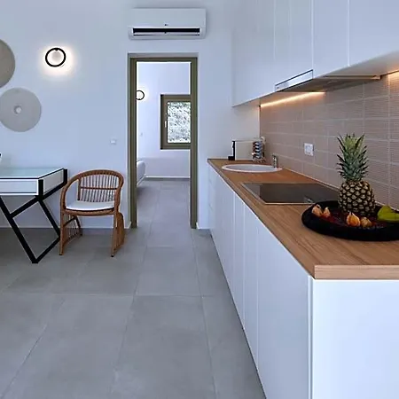 Santorini Hillside & מלון 4*